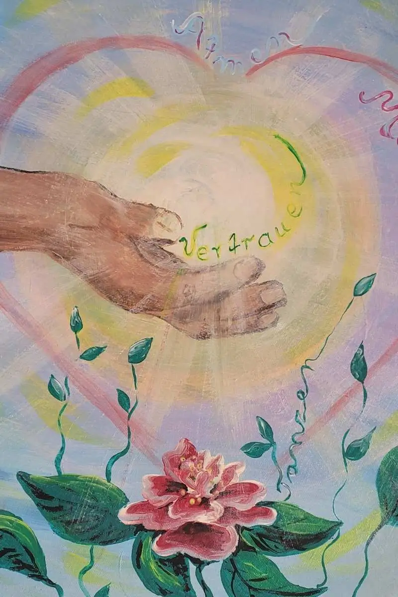 gemaltes Bild mit Sonne in einer Hand in ein Herz umhüllt mit Blume darunter